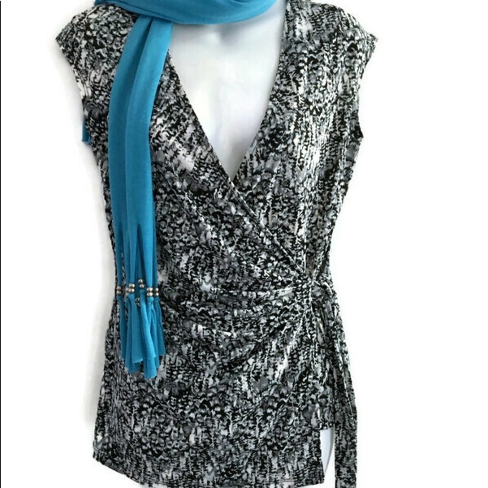 George | Wrap Top - Picture 2 of 7